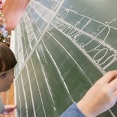 Małopolska kurator oświaty: W polskiej szkole nie ma miejsca dla organizacji, które szkodzą dzieciom