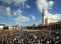 Setki tysięcy pielgrzymów na uroczystościach w Fatimie