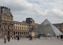 Jak zamachy uderzają we francuską turystykę
