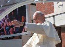 Papież: W określonych warunkach mogliby zostać księżmi żonaci