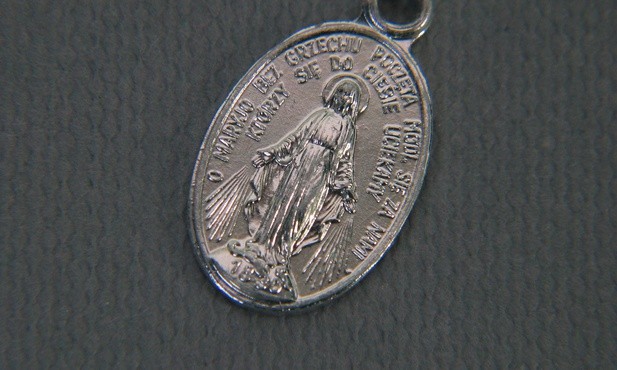 Medalik Matki Bożej Niepokalanego Poczęcia