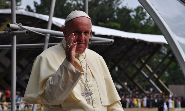 Zmiany w planach podróży papieża Franciszka