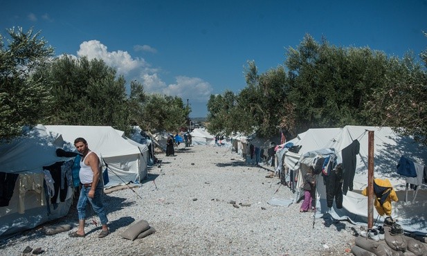 W przejściowym obozie dla uchodźców