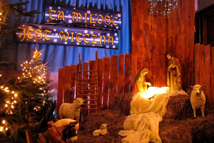 Gąbin. Bożonarodzeniwa szopka w parafii św. Mikołaja