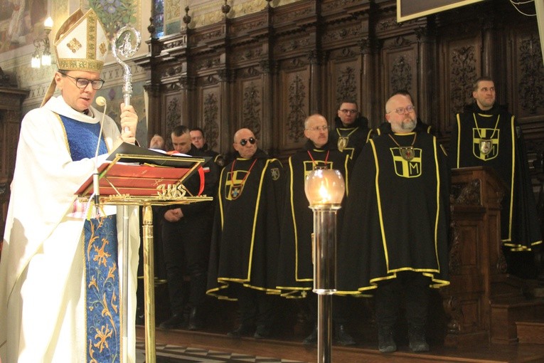 Płock. Rekolekcje rycerzy JP II - w katedrze