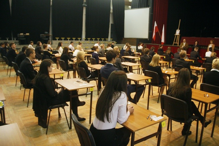 Minister edukacji podpisał rozporządzenie dot. egzaminów zewnętrznych, w tym matur