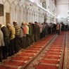 Muzułmanie oddają krew dla ofiar terroru