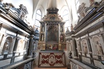 Kraków 04 03 2026Kościół pw. świętego Idziego przy ul. Grodzkiej. Ołtarz gówny. po bokach kamienne stalle z ok 1629 r.FOTO:HENRYK PRZONDZIONO /FOTO GOŚĆ