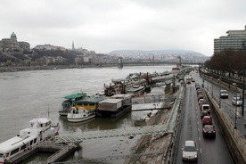 W niedzielę wybory do węgierskiego parlamentu