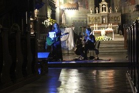 Zwieńczeniem sympozjum był koncert Antoniny Krzysztoń w katedrze.