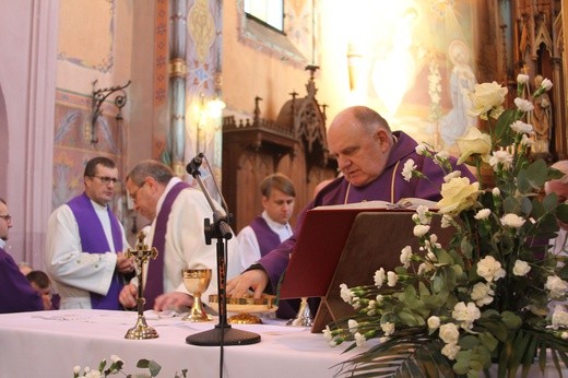 Pogrzeb ks. Adama Łacha - część I