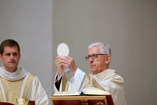 Pielgrzymka maturzystów do katedry Chrystusa Króla w Katowicach