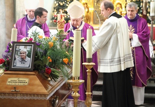 Pogrzeb Danuty Michałowskiej - cz. 1