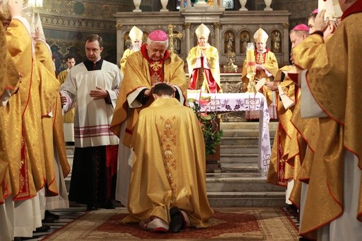 Święcenia biskupie w Płocku - cz. 2