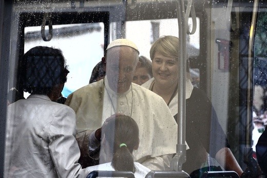 Papież Franciszek w tramwaju