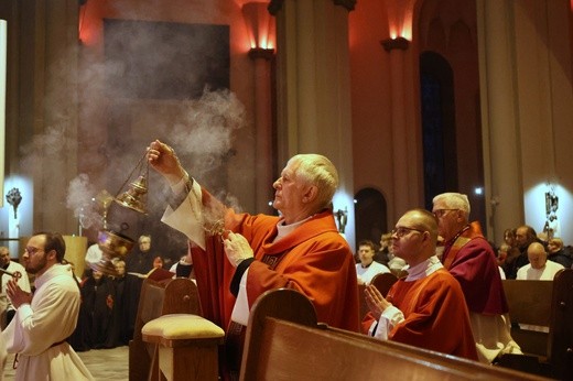 Wielki Piątek w katedrze Chrystusa Króla