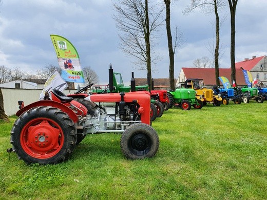 Pielgrzymka rolników do Lubecka i parada zabytkowych traktorów