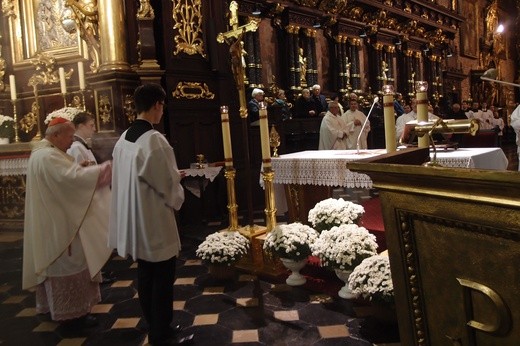 Poświęcenie ołtarza w kościele Bożego Ciała