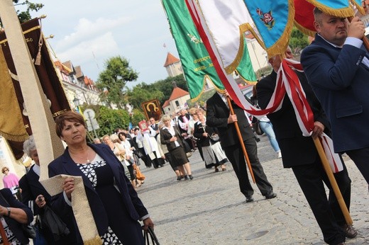 Pułtusk. Procesja do bazyliki