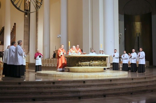 Liturgia Wielkiego Piątku w katedrze Chrystusa Króla