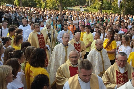 XXXIII Pielgrzymka młodzieży do Rostkowa