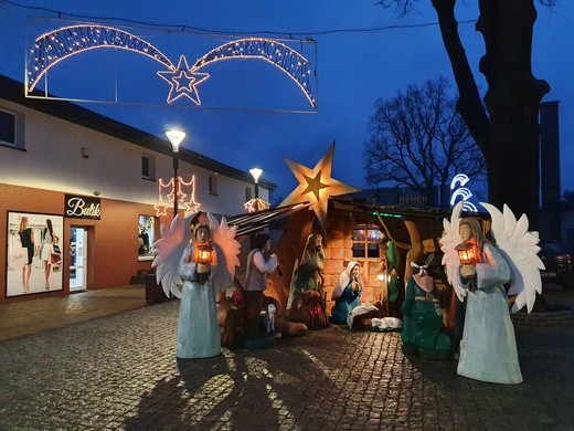 Plenerowa szopka bożonarodzeniowa w Kaletach