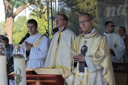 XXXIII Pielgrzymka młodzieży do Rostkowa
