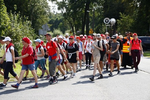 Drugi dzień pielgrzymki - postój w Koszęcinie