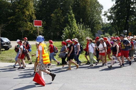 Drugi dzień pielgrzymki - postój w Koszęcinie