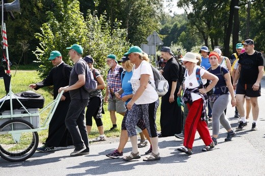 Drugi dzień pielgrzymki - postój w Koszęcinie