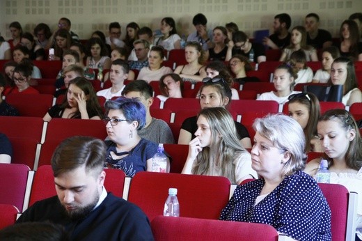 Panel dyskusyjny dla młodzieży w Gliwicach