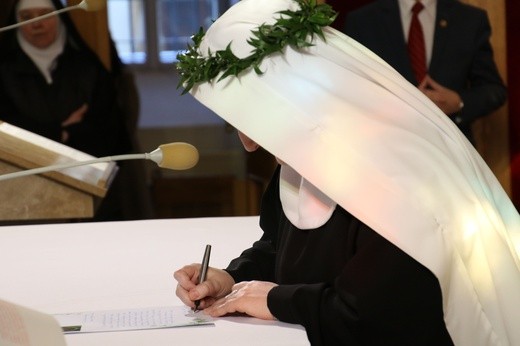 Śluby wieczyste u benedyktynek w Sierpcu