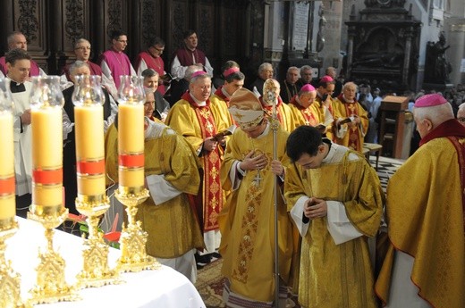 Święcenia biskupie w Płocku - cz. 1