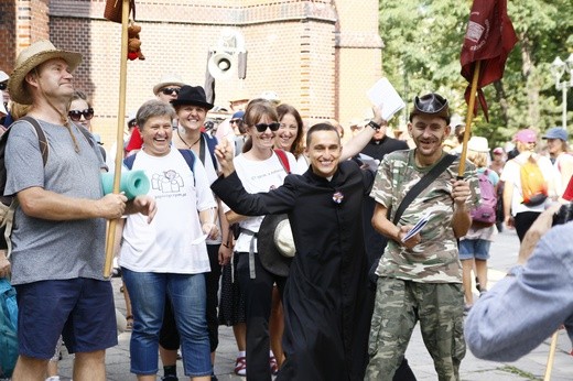 Wyjście pielgrzymki na Jasną Górę