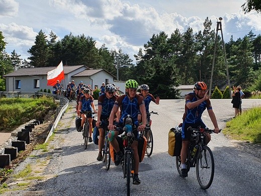 Powitanie rowerzystów NINIWA Team w Kokotku