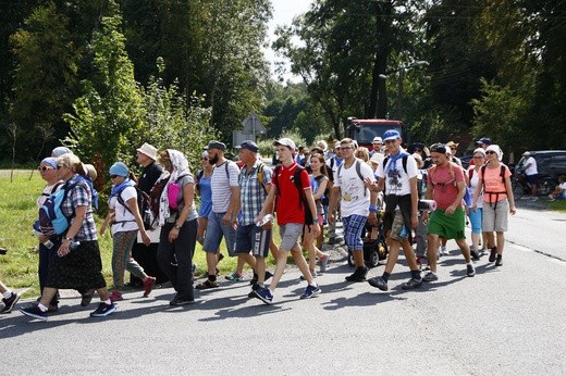 Drugi dzień pielgrzymki - postój w Koszęcinie