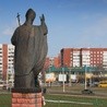pomnik Jana Pawła II na osiedlu Sichów we Lwowie