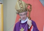 Biskup polowy odprawił mszę za zmarłego żołnierza