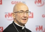 Fałszywe konta na Facebooku wykorzystują wizerunek abp. Galbasa