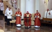 Liturgia Wielkiego Piątku w katedrze Chrystusa Króla