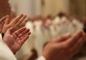 Kard. Stella: Potrzebujemy miłosiernych i ludzkich kapłanów