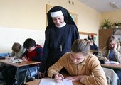 "Świecka szkoła" chce zakazu finansowania religii z budżetu