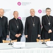 Katowice. Konferencja prasowa biskupów na zakończenie Zebrania Plenarnego KEP