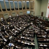 Ustawa o wsparciu odbiorców ciepła z senackimi poprawkami wraca do Sejmu