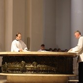 Liturgia Wielkiego Piątku w archikatedrze