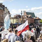 Procesja różańcowa w Warszawie