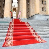 Gruzja jest pięć minut od dyktatury