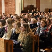 GUS: 61% Polaków jest w różnym stopniu zaangażowana religijnie