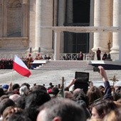 Tysiące Polaków na papieskich audiencjach w 2016