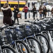 Może rowerem?